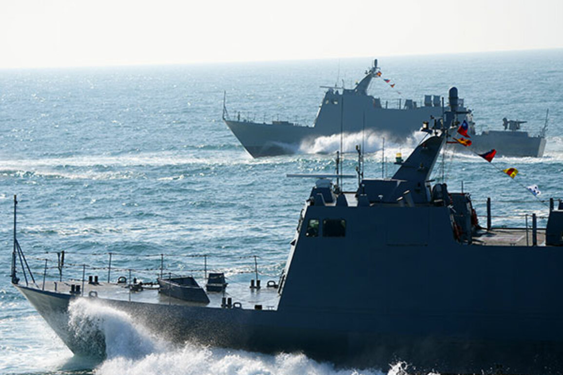 China ramps up naval incursions around Taiwan