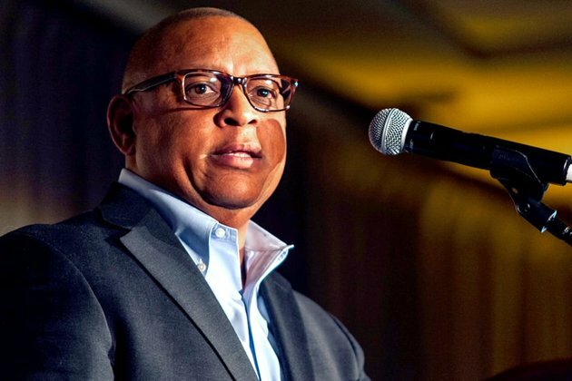 Former Bears exec Graves tackling new challenge
