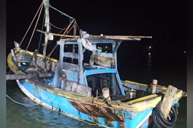 Eight Indian fishermen held by Sri Lankan Navy