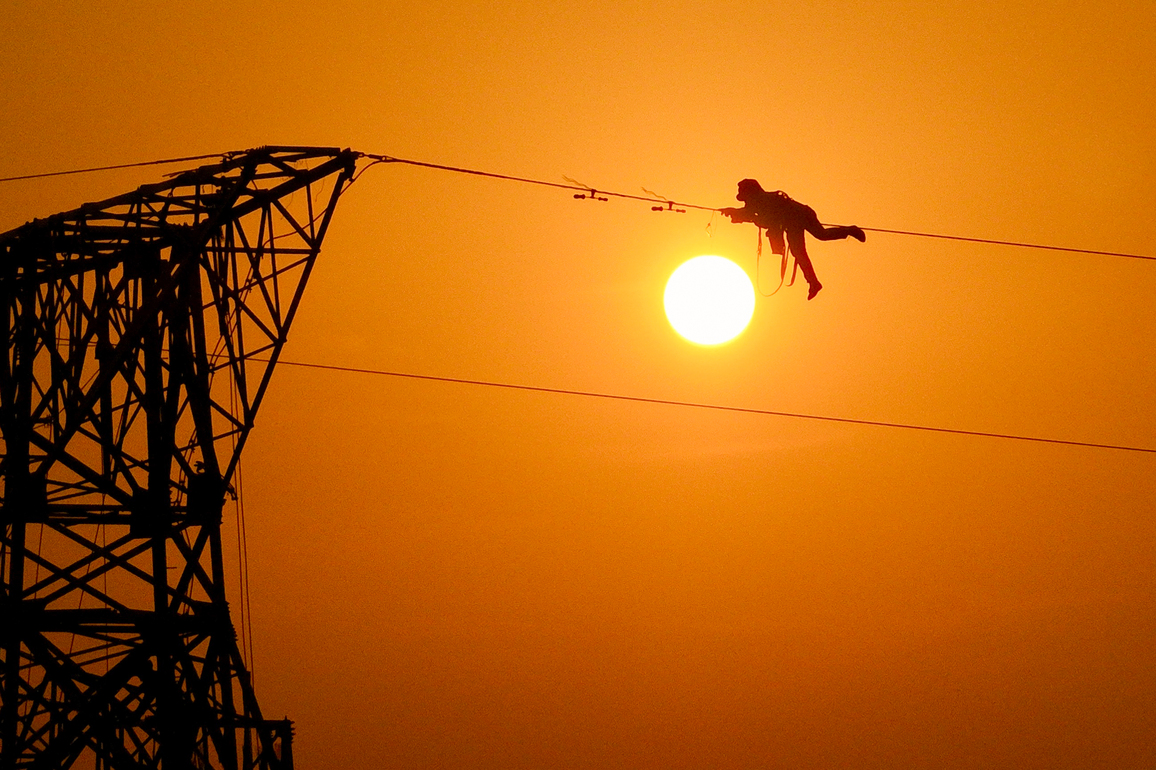 CHINA-ANHUI-POWER LINE-CONSTRUCTION-COMPLETION (CN)