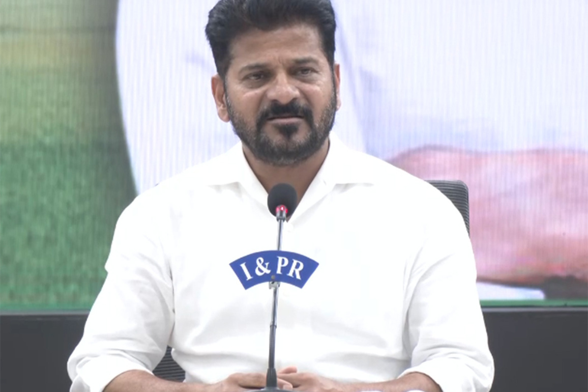 Telangana CM Reddy congratulates team of doctors on kidney transplant milestone