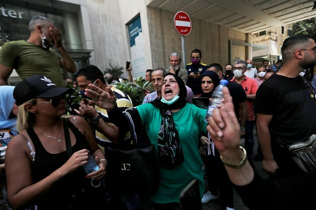 Lebanese Battle Poverty as PoliticiansWrangle Over IMFReforms