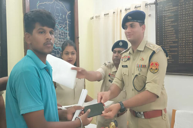 Tripura: West Agartala Police returns 30 recovered mobile phones to owners, vows to crack down on theft networks