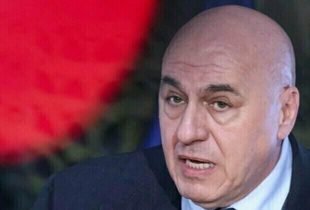 Scammers AI-clone Italian defense minister to target business elite