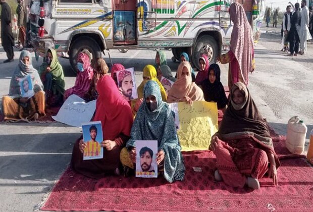 Families of abducted Baloch individuals block Quetta Karachi highway in Pakistan