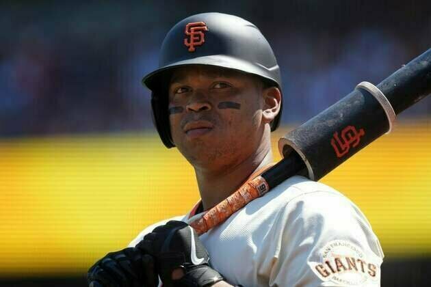 Giants' Rafael Devers to make start at first base