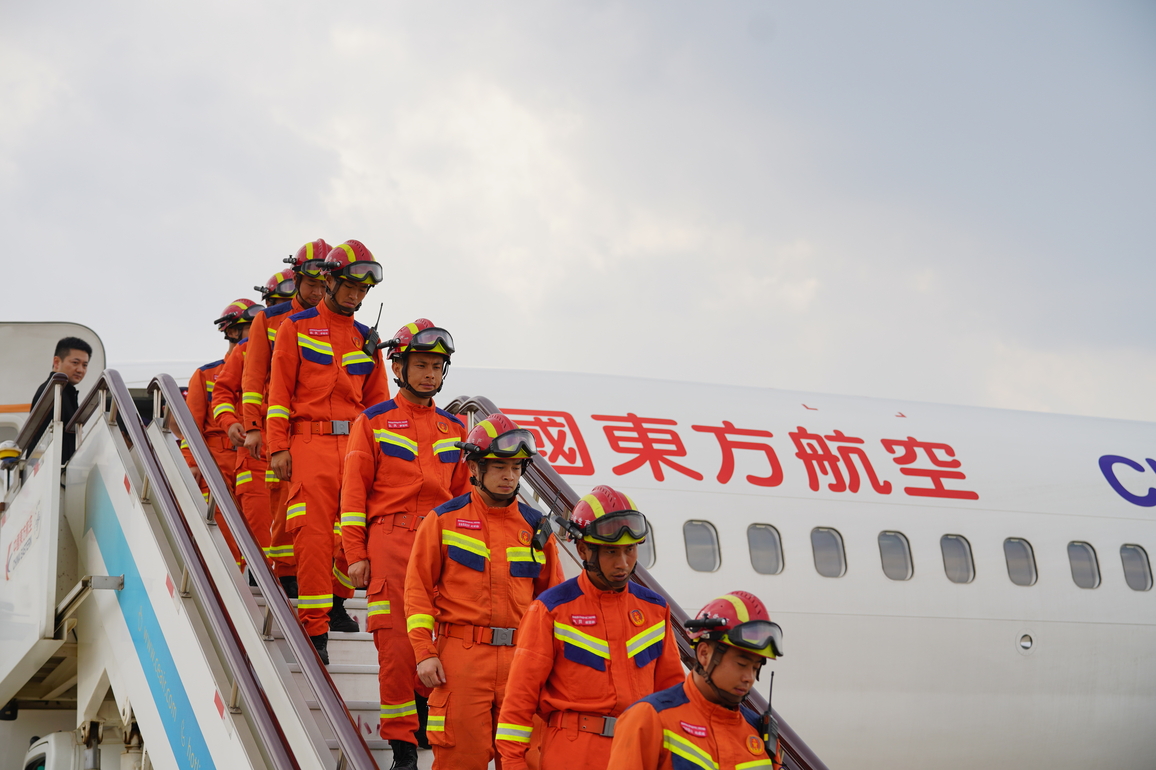 CHINA-YUNNAN-KUNMING-RESCUE TEAM-RETURN (CN)