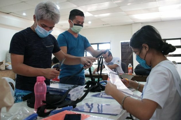 Volunteers make 1,500 face shields for Iligan frontliners