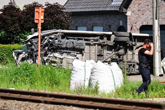 School bus, train collision kills 4 in Belgium