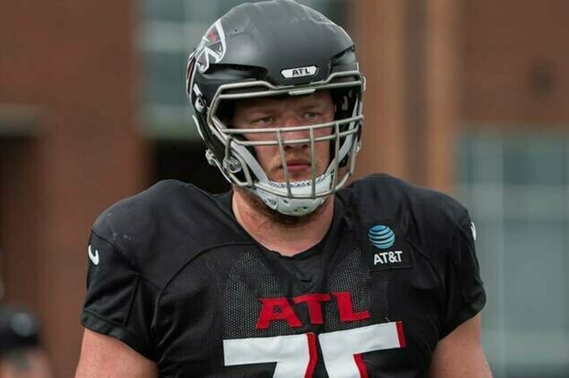 Kaleb McGary to miss time with apparent leg injury