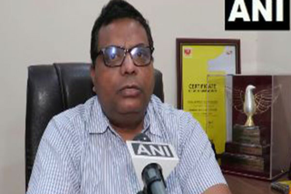 "Continue Operation Sindoor till every terrorist is completely wiped out": Shubham Dwivedi's father
