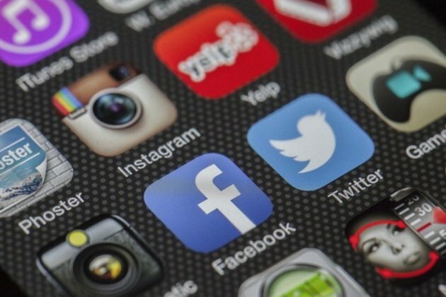 Teens aren't lonely in lockdown if using social media positively: Study
