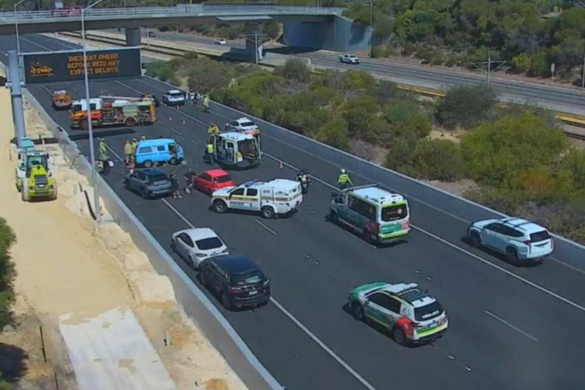 Mitchell Freeway southbound closed, person transported to hospital following multi-car crash