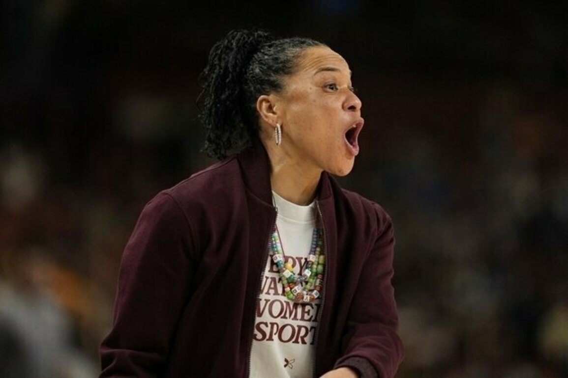 South Carolina seeks third straight SEC title, faces Texas
