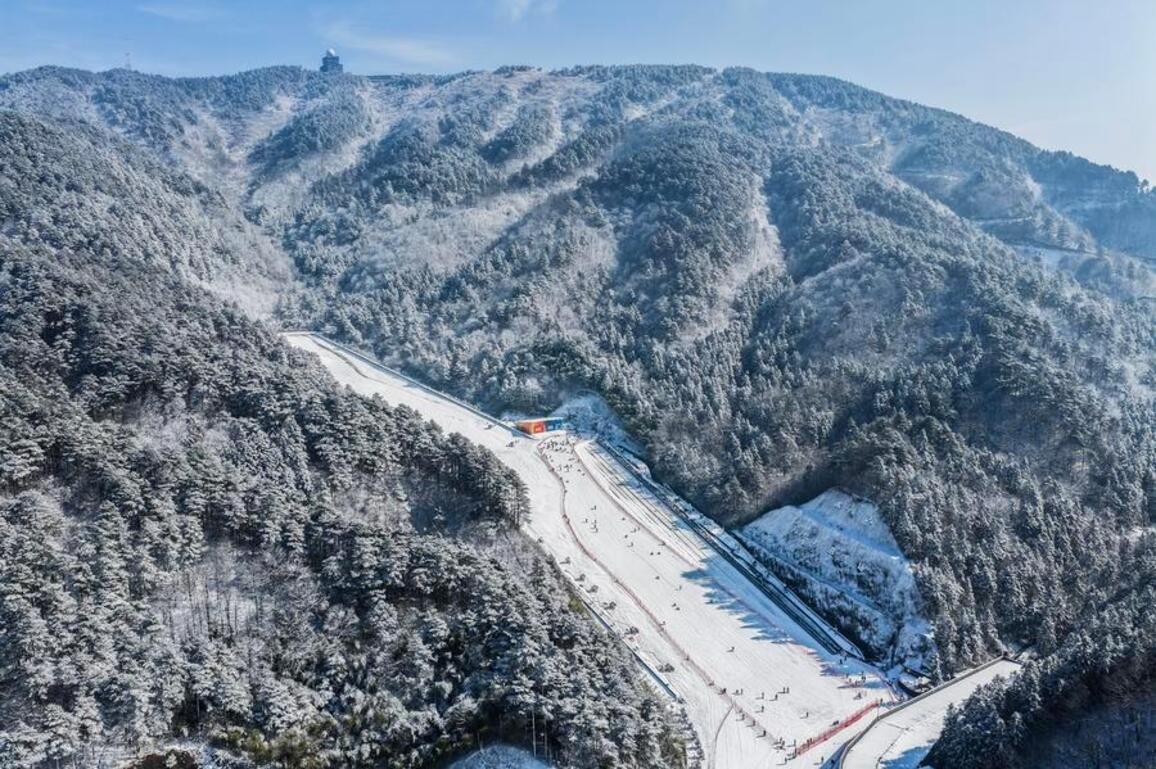 ZhejiangPictorial | Zhejiang sees boom in winter sports popularity