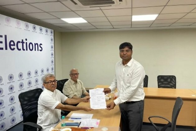 Dilip Tirkey elected Hockey India President