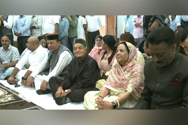 Congress pays tribute to Former Himachal Pradesh CM Virbhadra Singh on fourth death anniversary
