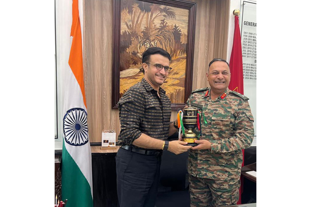 CAB President Sourav Ganguly meets Army top brass, presents replica "Freedom Trophy"