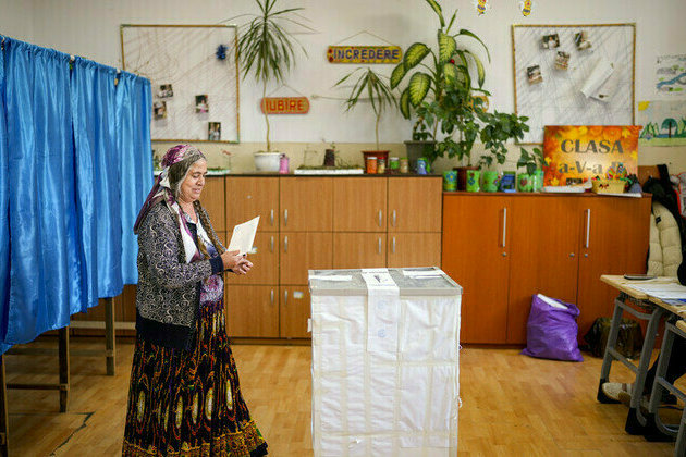 Kremlin comments on Romanias strange election