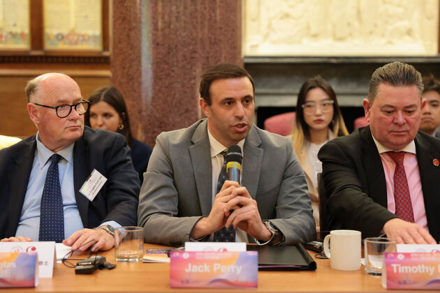 BRITAIN-LONDON-CHINA-BUSINESS EXCHANGES