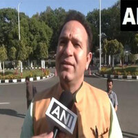 Unfortunate that some members try to hold discussions on Pakistan: J-K LoP Sunil Sharma