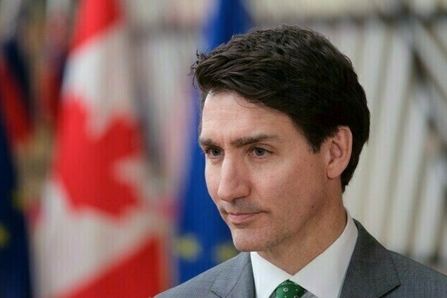 Trudeau blasts Trumps dumb tariffs