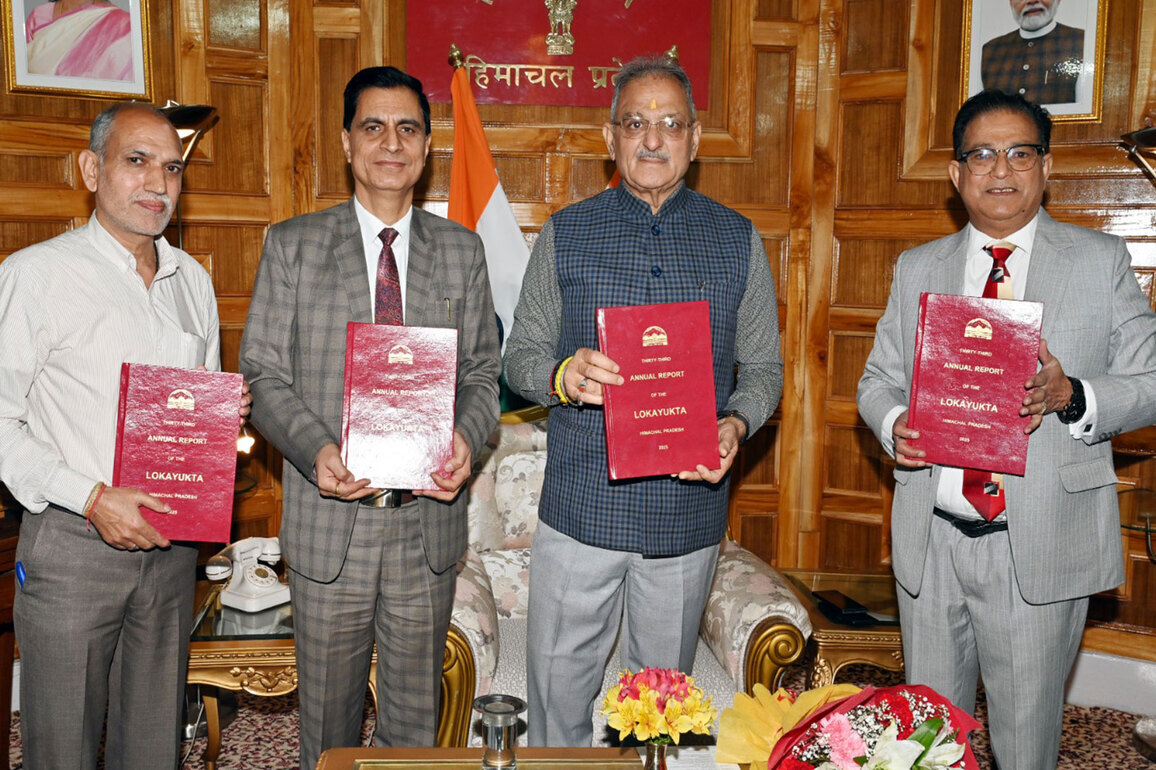Himachal Pradesh: Justice (Retd.) Chander Bhushan Barowalia calls on Governor