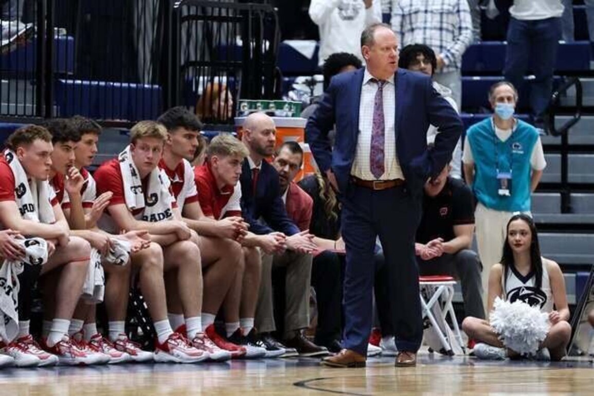 Wisconsin red hot going into matchup with struggling USC