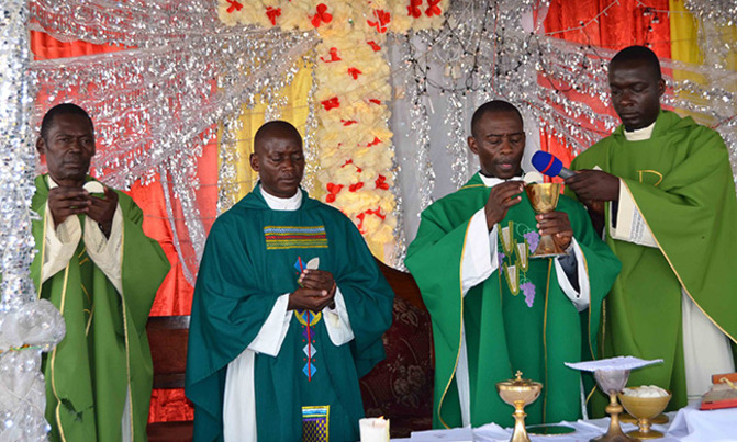 Vicar calls for sanity as Christ the King deanery marks its day Vicar calls for sanity as Christ the King deanery marks its day