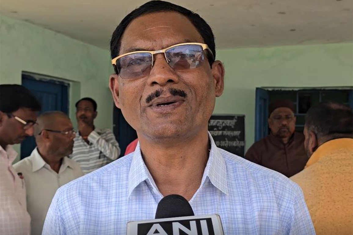 Madhya Pradesh: 60 people fall ill after consuming contaminated water from a well in Chhindwara.