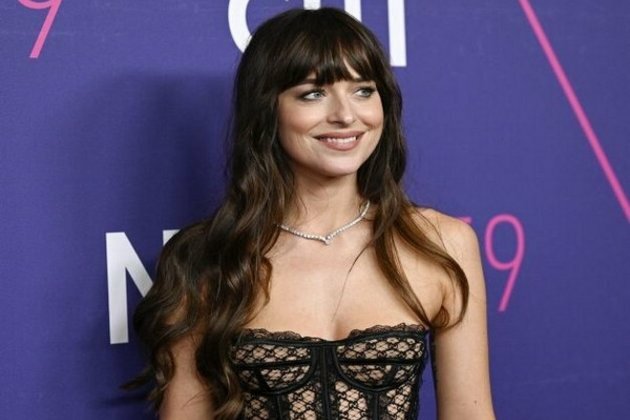 Dakota Johnson opens up about working on sets of 'Fifty Shades of Grey'