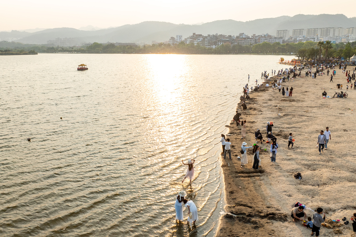 A Chinese teacher who trades chalk for wanderlust, then comes back