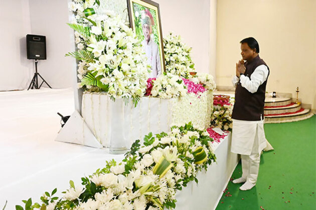Odisha CM paid tributes to Daulal Vaishnaw, father of Ashwini Vaishnaw