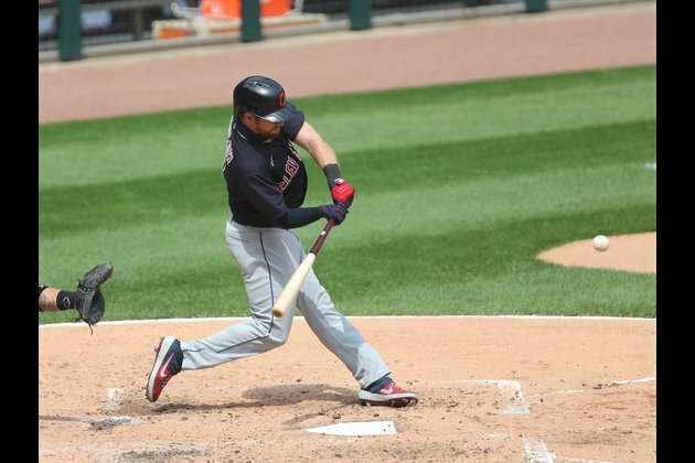 Six-run fourth inning fuels Indians in rout of White Sox