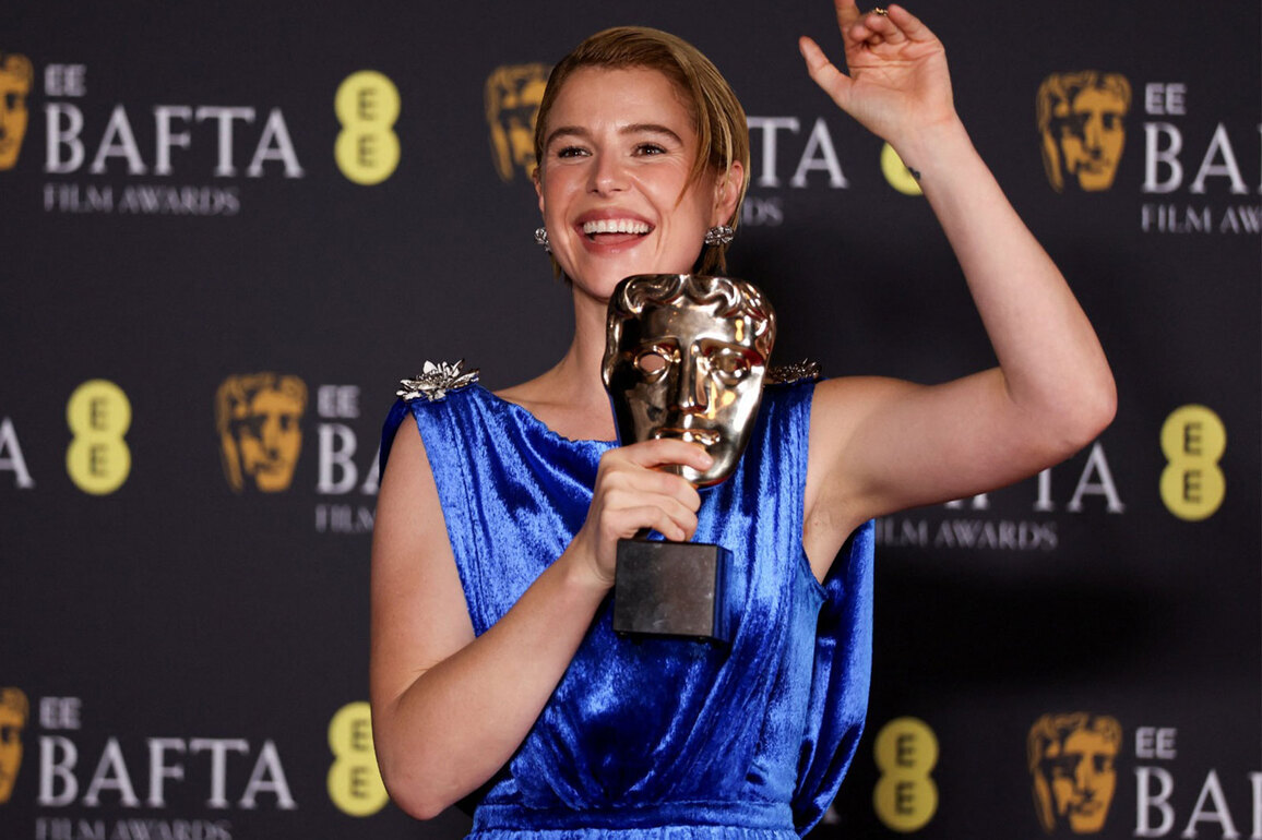 BAFTA Awards 2026: Jessie Buckley wins Best Actress for 'Hamnet'