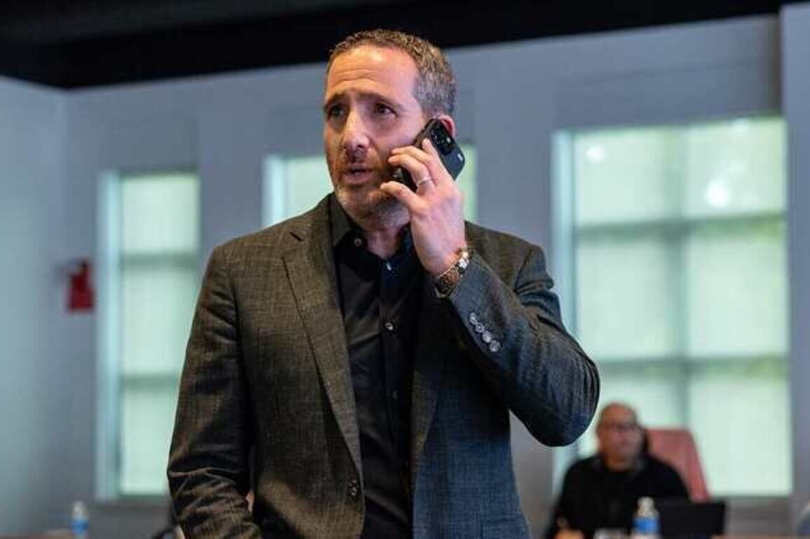 Spadaro: Inside Howie Roseman's day during draft season