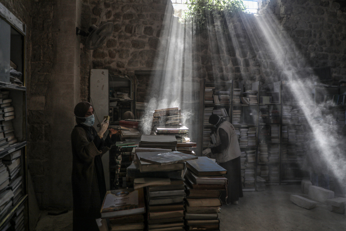 MIDEAST-GAZA CITY-LIBRARY-VOLUNTEERS