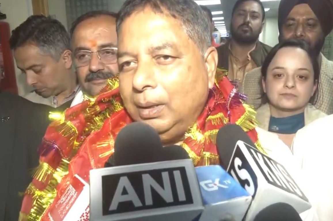 J-K: BJP chief Sat Sharma pays tribute to Atal Bihari Vajpayee on his birth anniversary, calls for Hindu unity