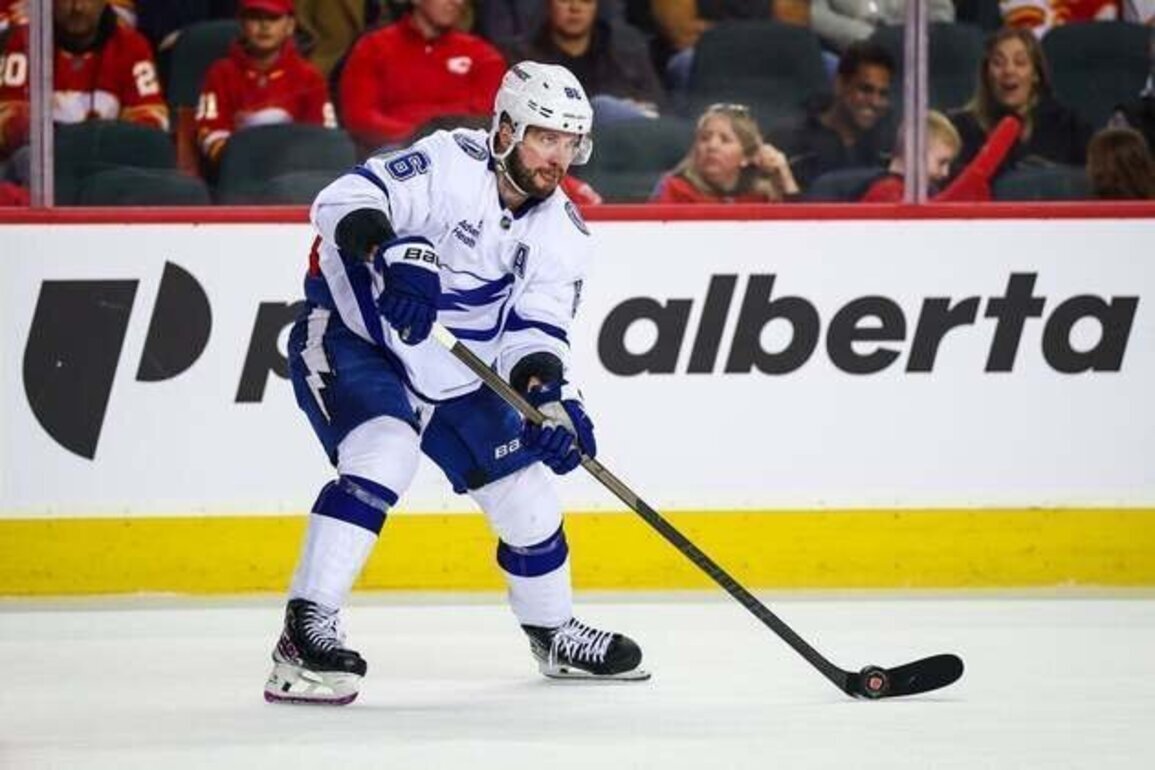 Penguins, Lightning hope to shake off erratic March in playoff push