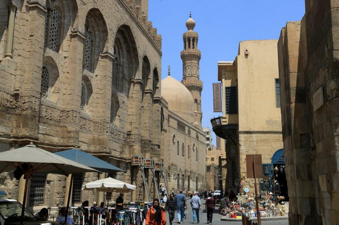 Regeneration of historic Cairo sprays glamour to buildings, people