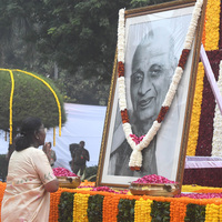 President Murmu pays tribute to Sardar Vallabhbhai Patel on his 150th birth anniversary