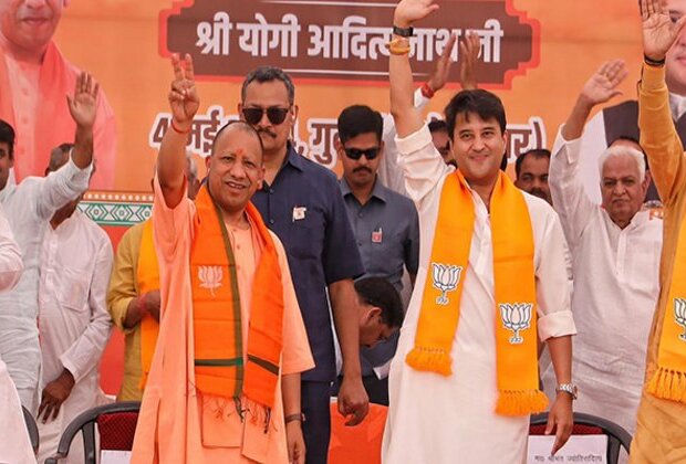 UP CM Yogi Adityanath campaigns for Jyotiraditya Scindia, calls him 'charioteer of development'