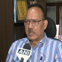 "Kejriwal did not act on complaint...air hostesses used to come to Subrata Roy, there were whiskey bottles...": Former Tihar Jail PRO