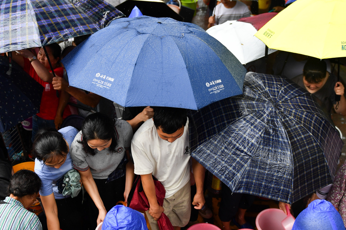 CHINA-HUNAN-LONGSHAN-HEAVY RAINS (CN)