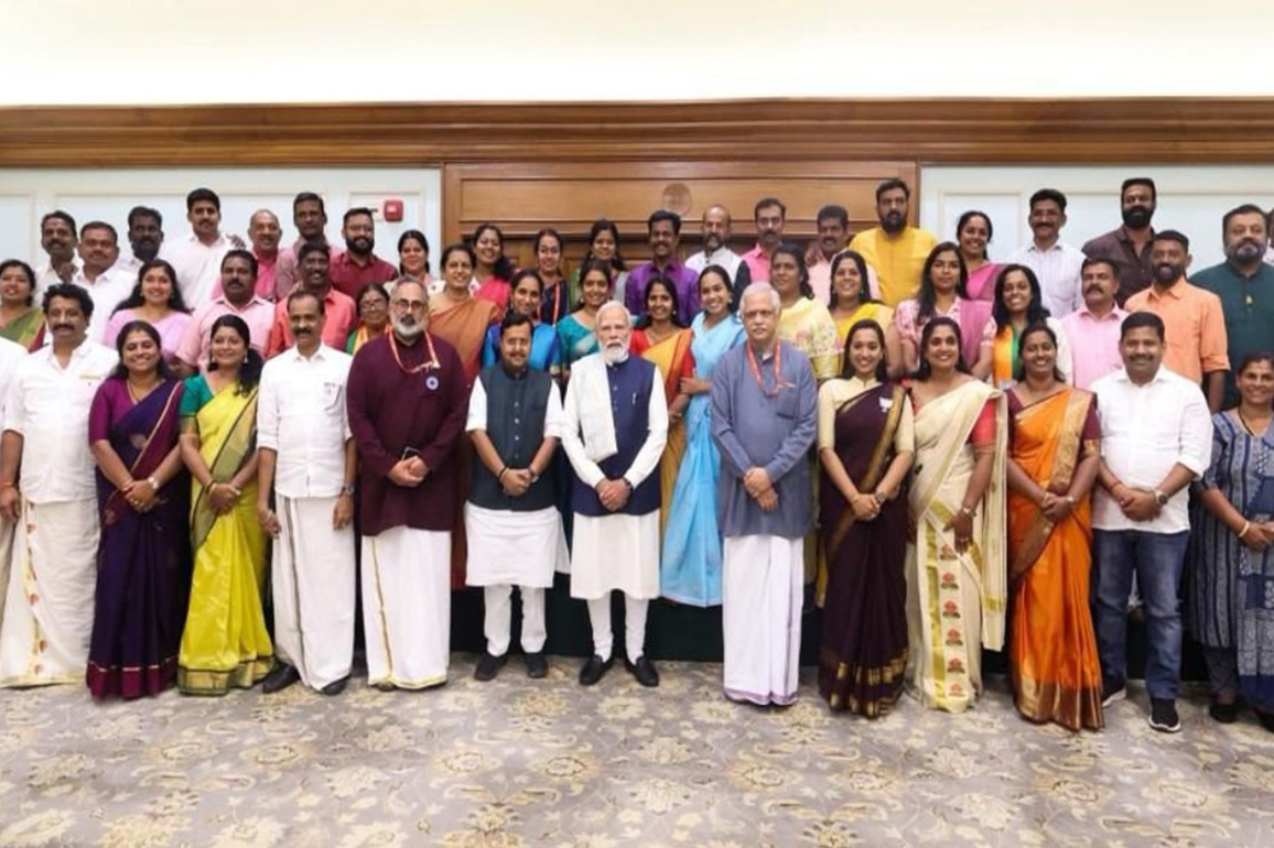 "Kerala fed up with UDF, LDF; people looking to BJP-NDA with great hope": PM Modi