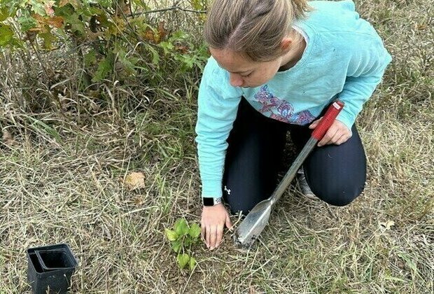 Fort Leavenworth Girl Scout earns Gold Award with project to attract pollinators