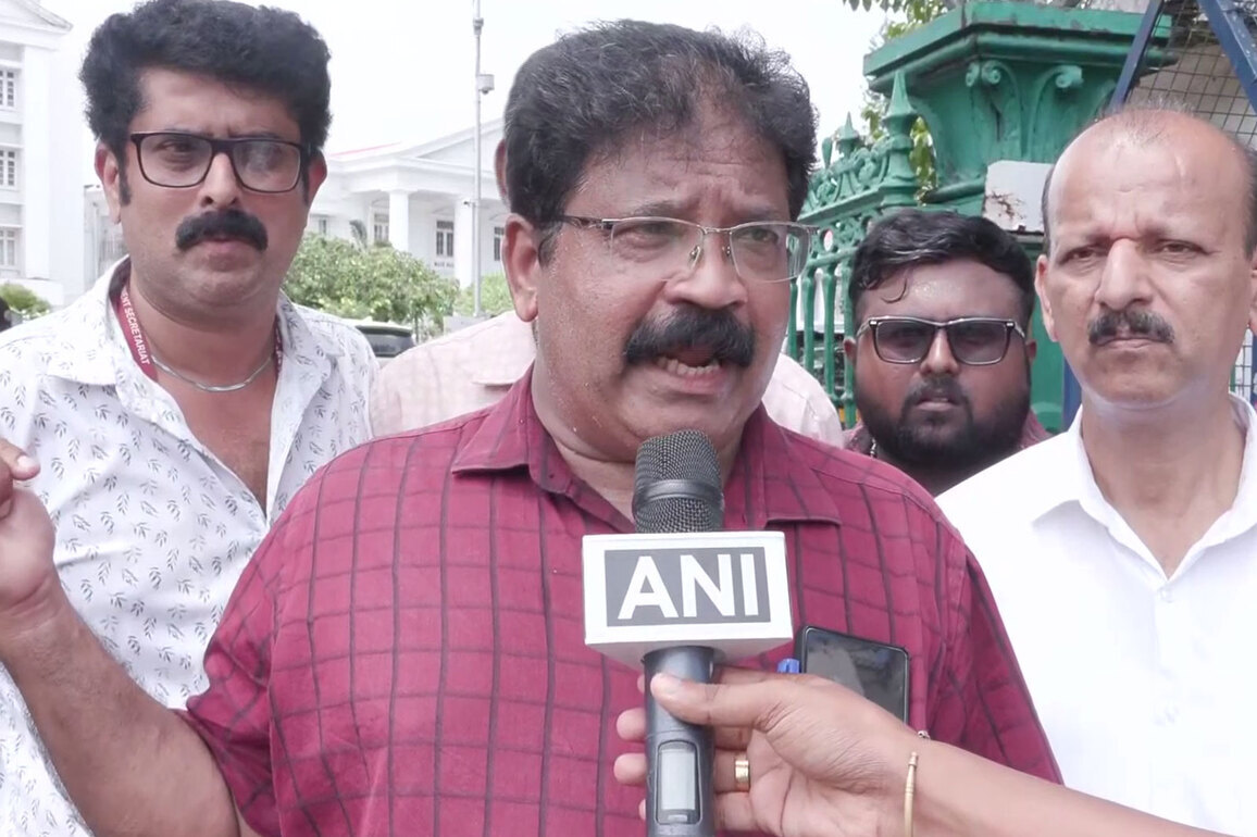 "People have liberty to go to rulers of state": Kerala Secretariat Association president welcomes opening of North Gate