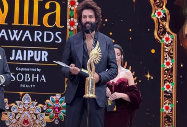 "Kaafi logo ne question kia...," says Kartik Aaryan as he wins Best Actor award for 'Bhool Bhulaiyaa 3'