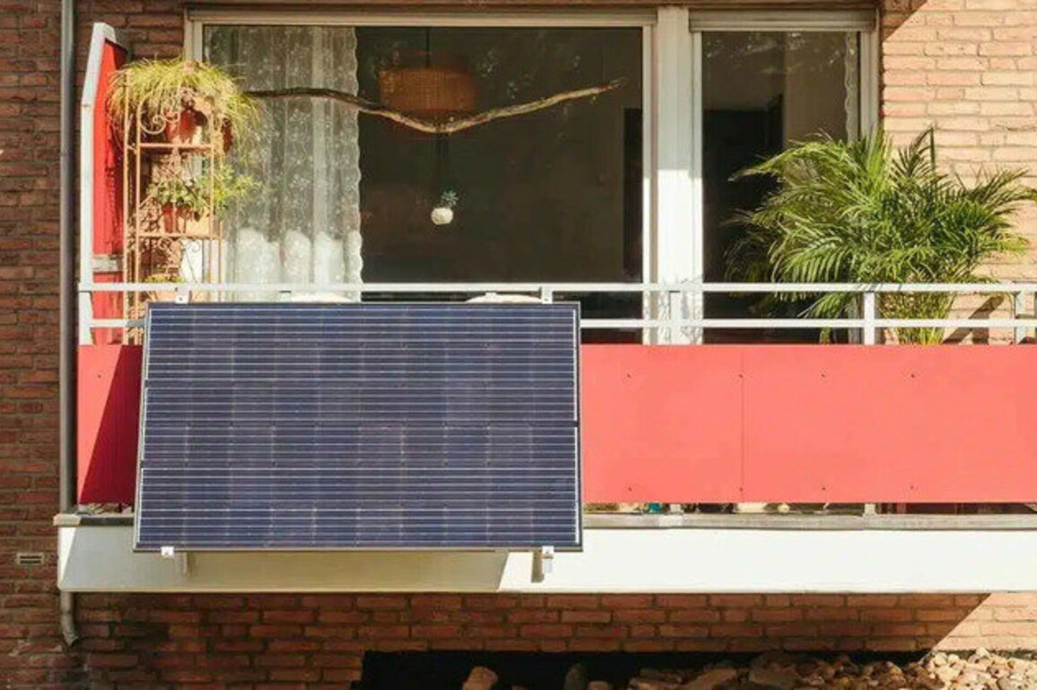 'Balcony solar' seen as easy entry point for clean energy consumers 