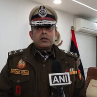 Delhi Police register case over Turkman Gate stone-pelting